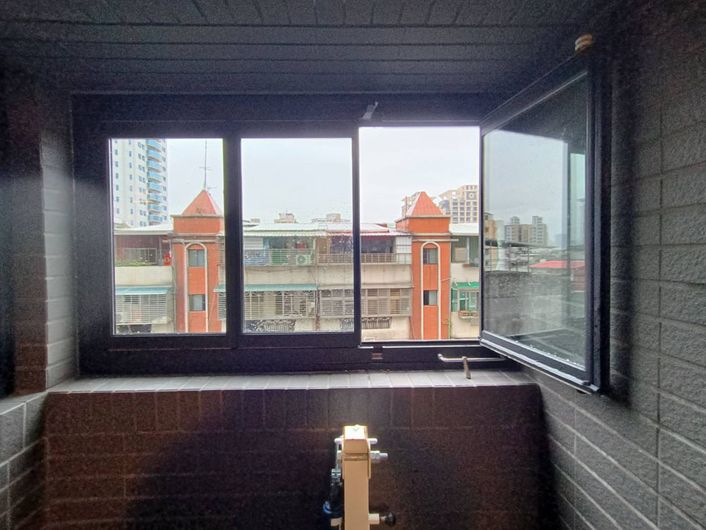 三重電信路3片開景陽台窗