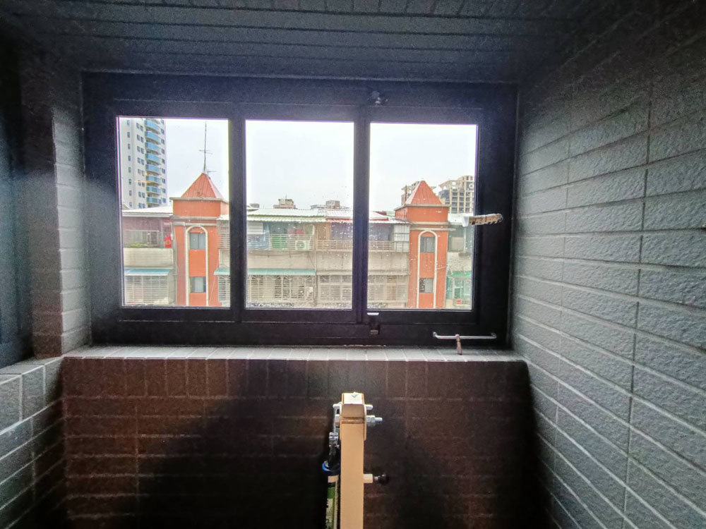 三重電信路3片開景陽台窗