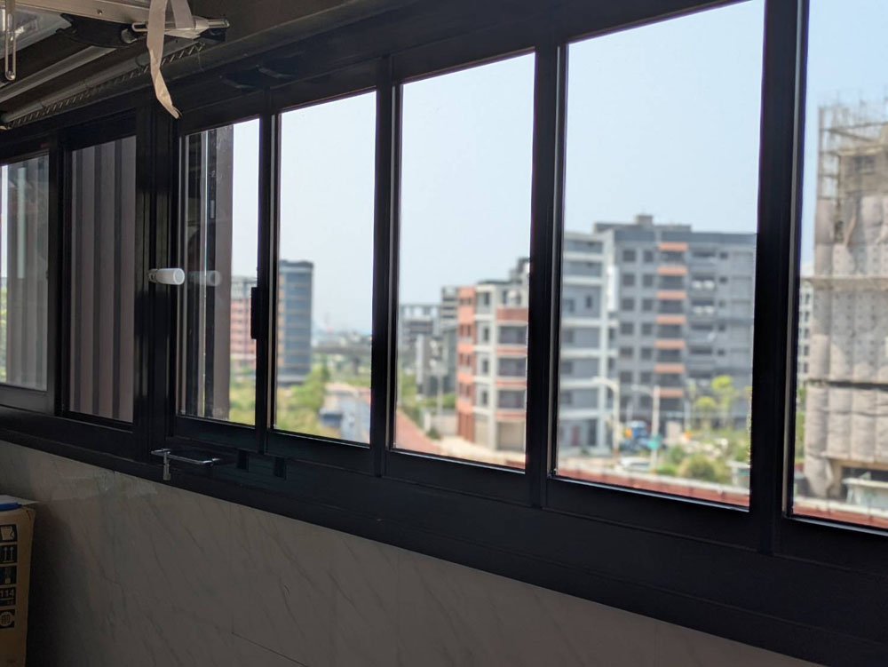 桃園南崁開景陽台窗