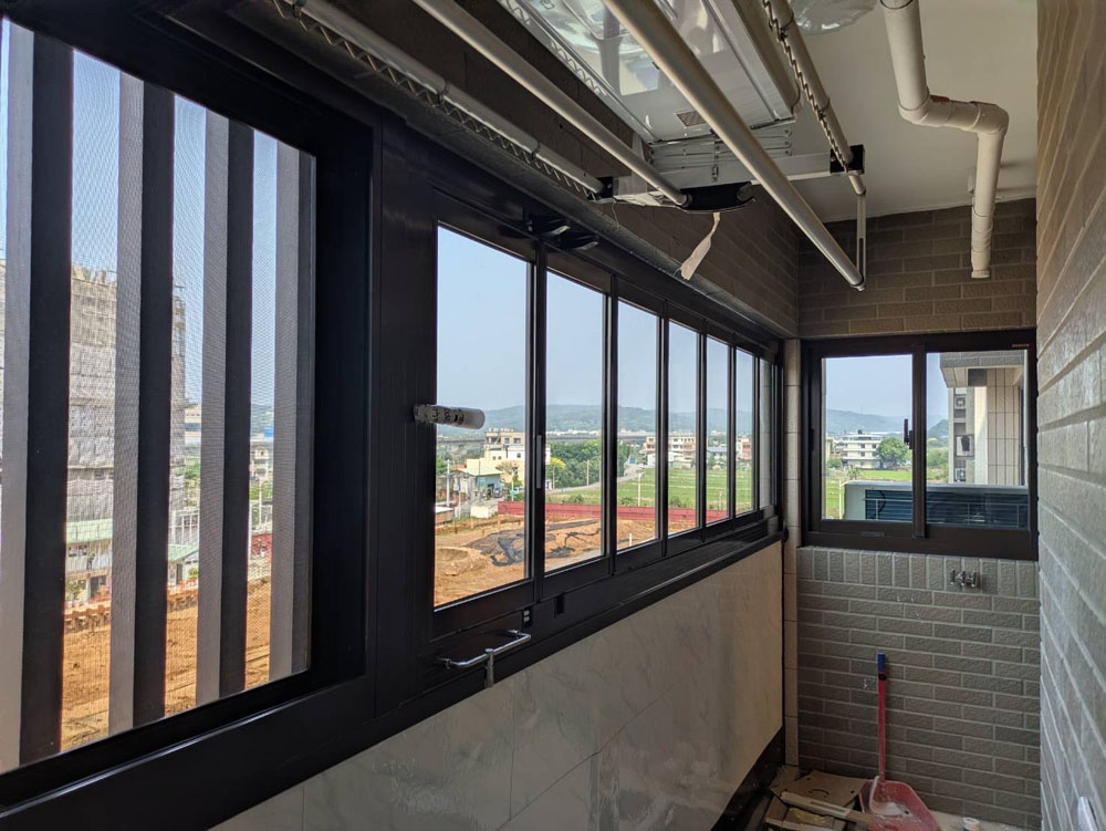 桃園南崁開景陽台窗