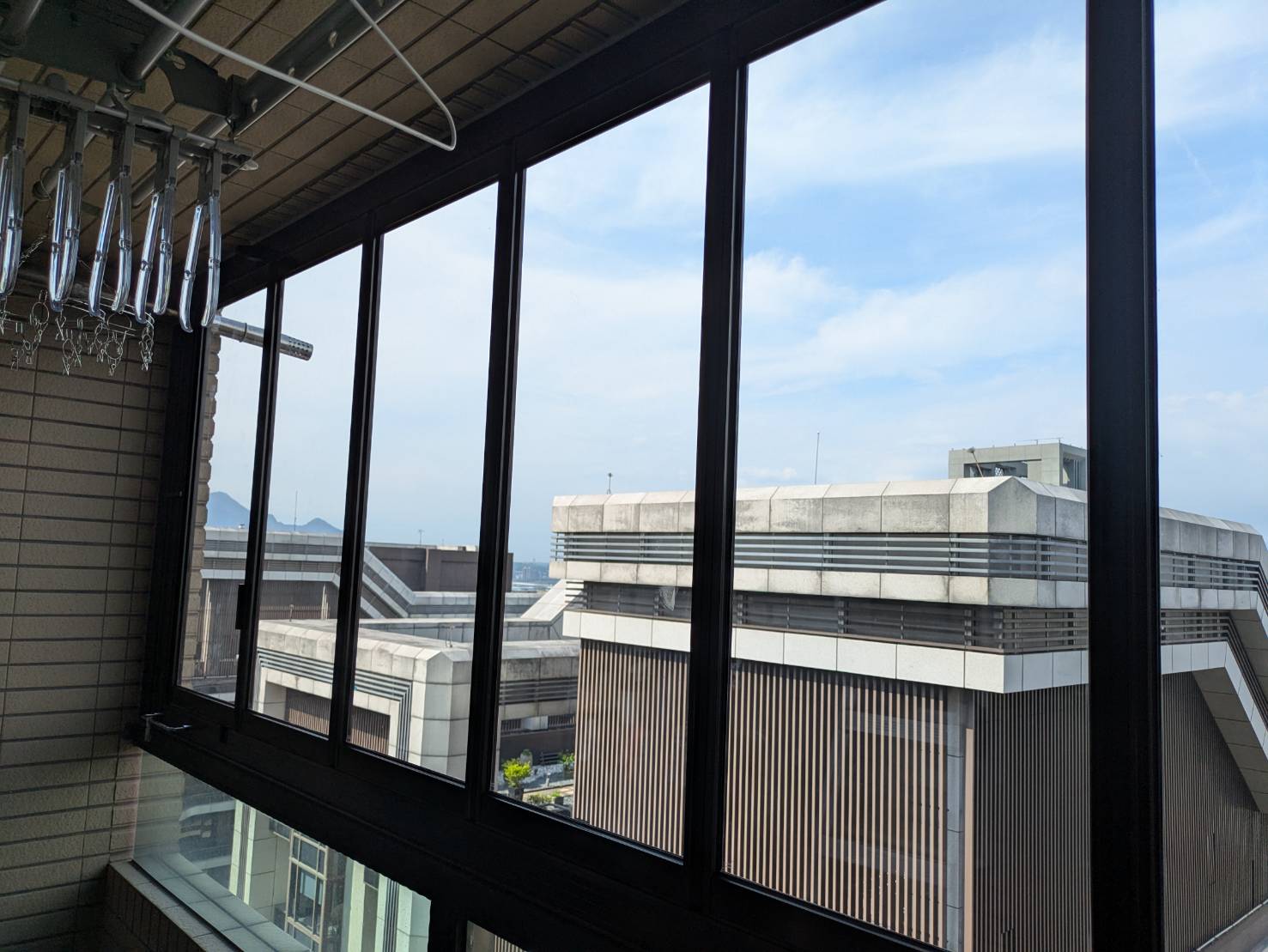 新莊中央路21樓開景陽台窗