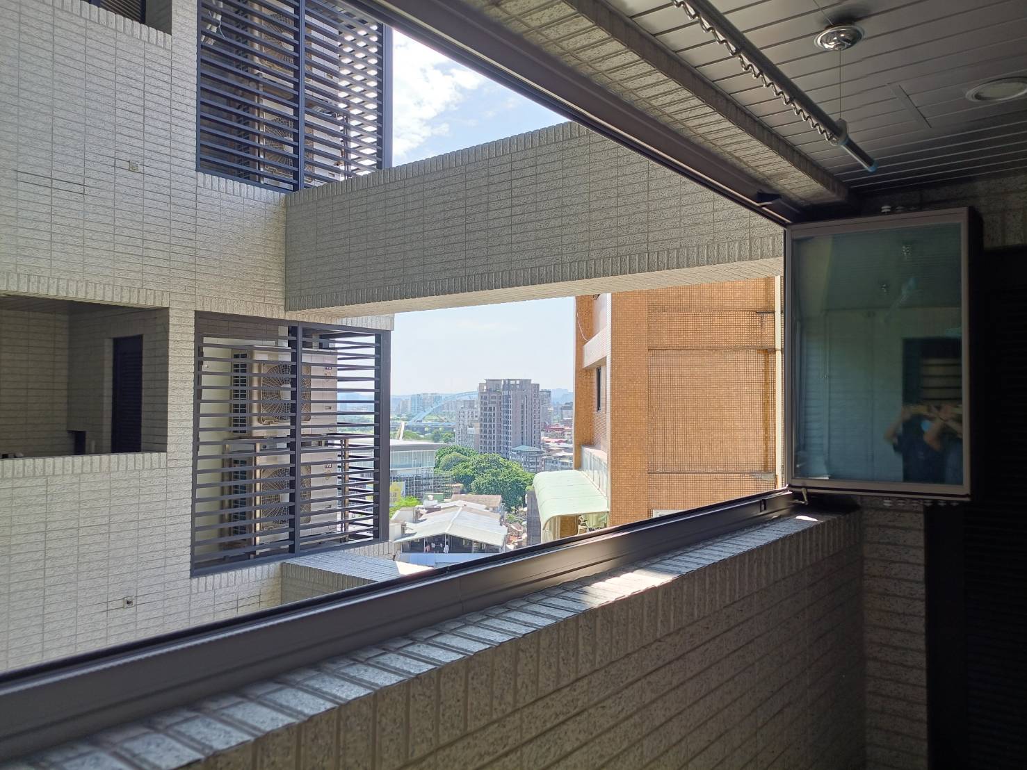 台北羅斯福路7片開景陽台窗