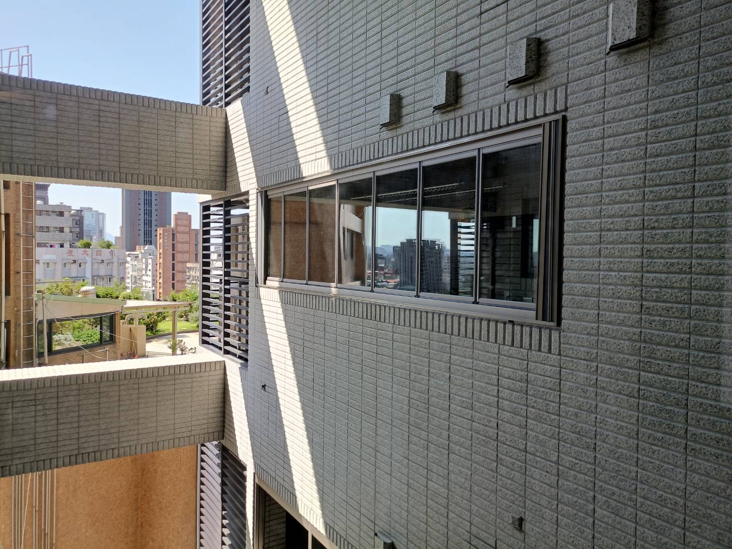 台北羅斯福路7片開景陽台窗