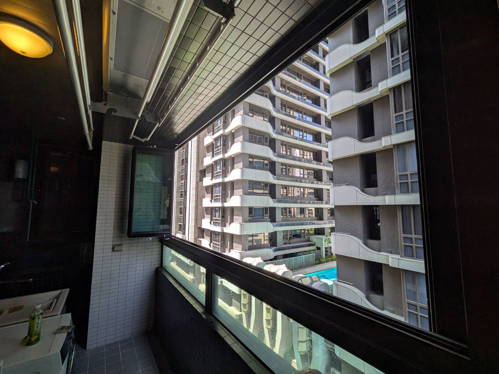 新莊中央路6樓6片開景陽台窗