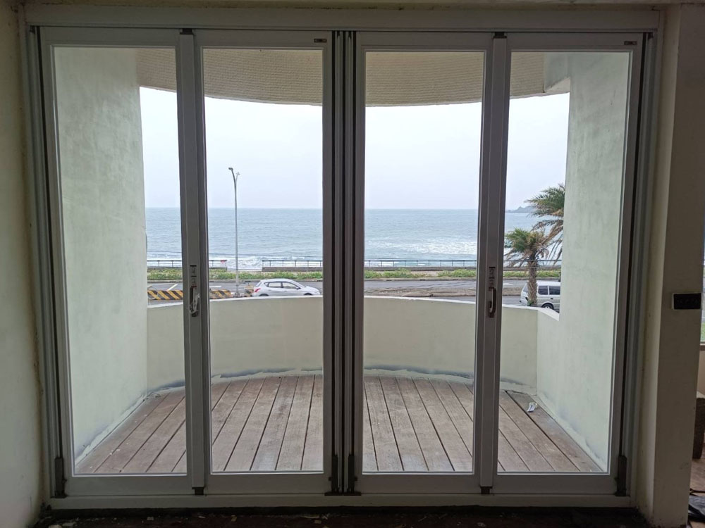 三芝石門4片折疊門