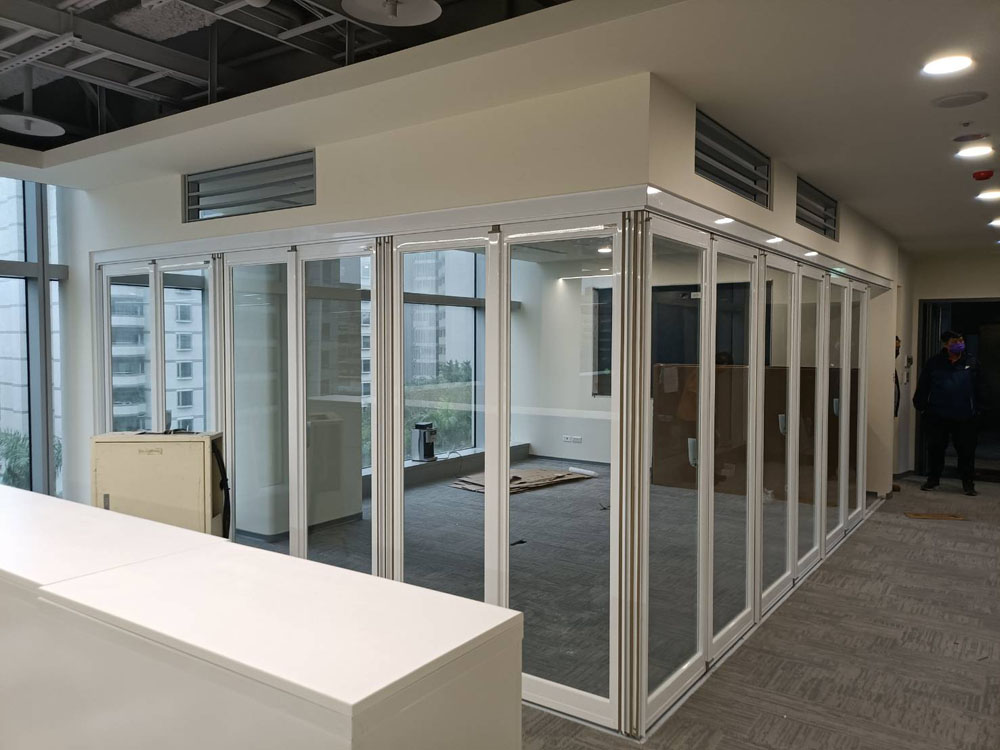 台北富邦大樓8片折疊門無障礙下支