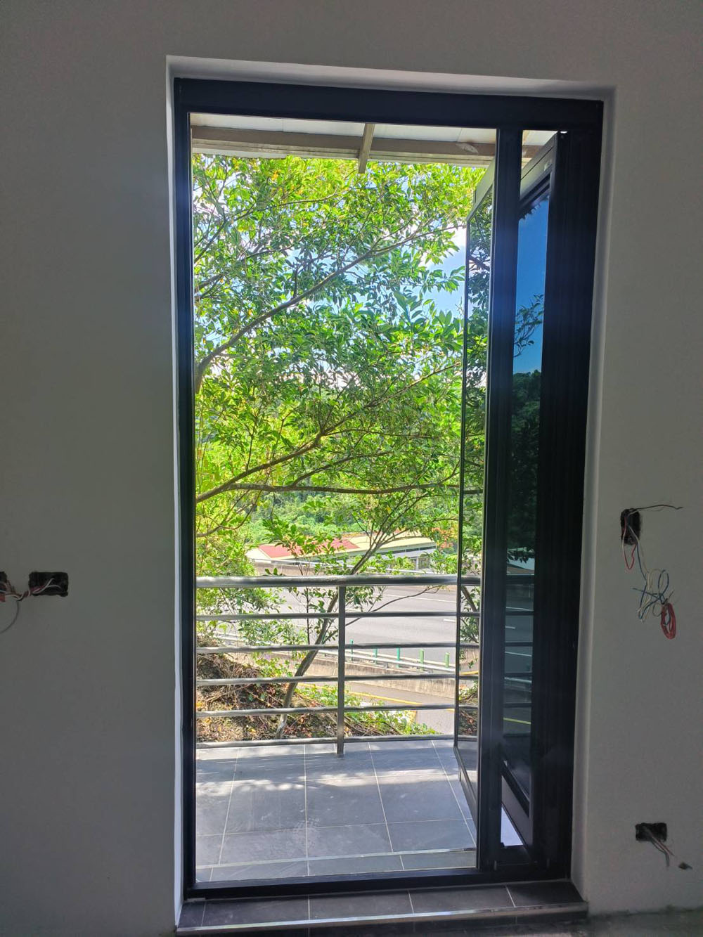 汐止汐萬路2片和四片折疊門