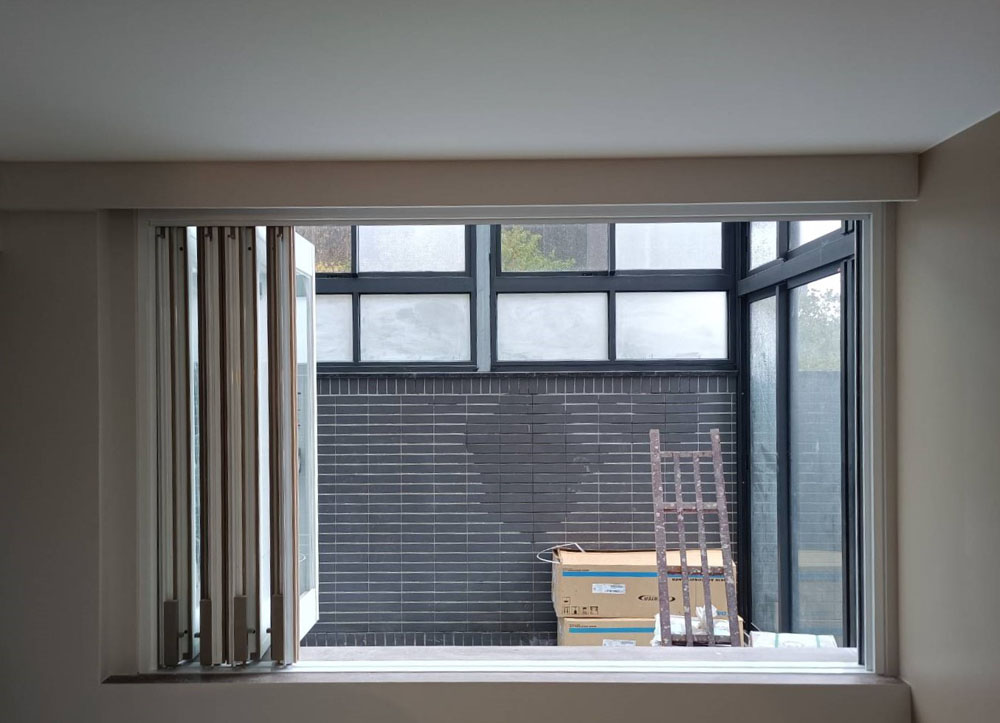 汐止東勢街4片折疊窗