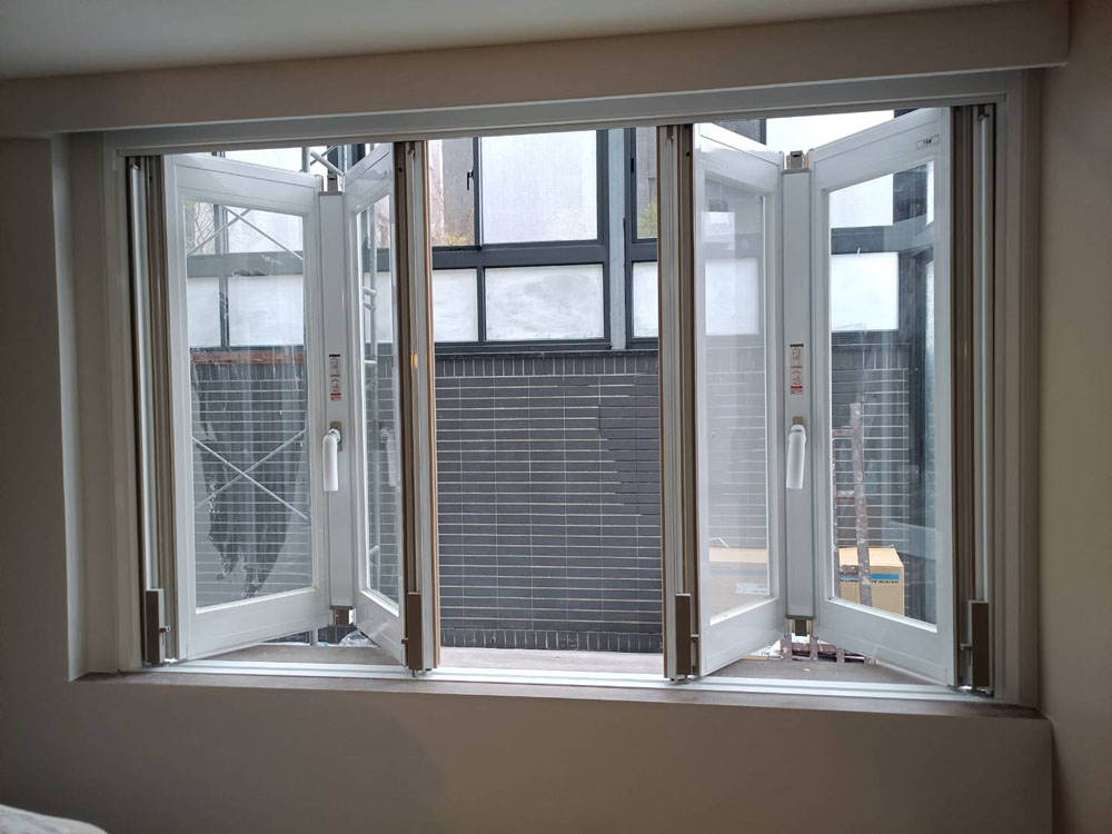 汐止東勢街4片折疊窗