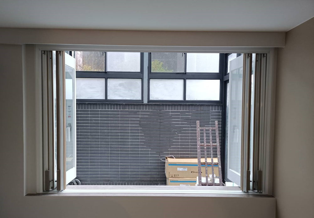 汐止東勢街4片折疊窗