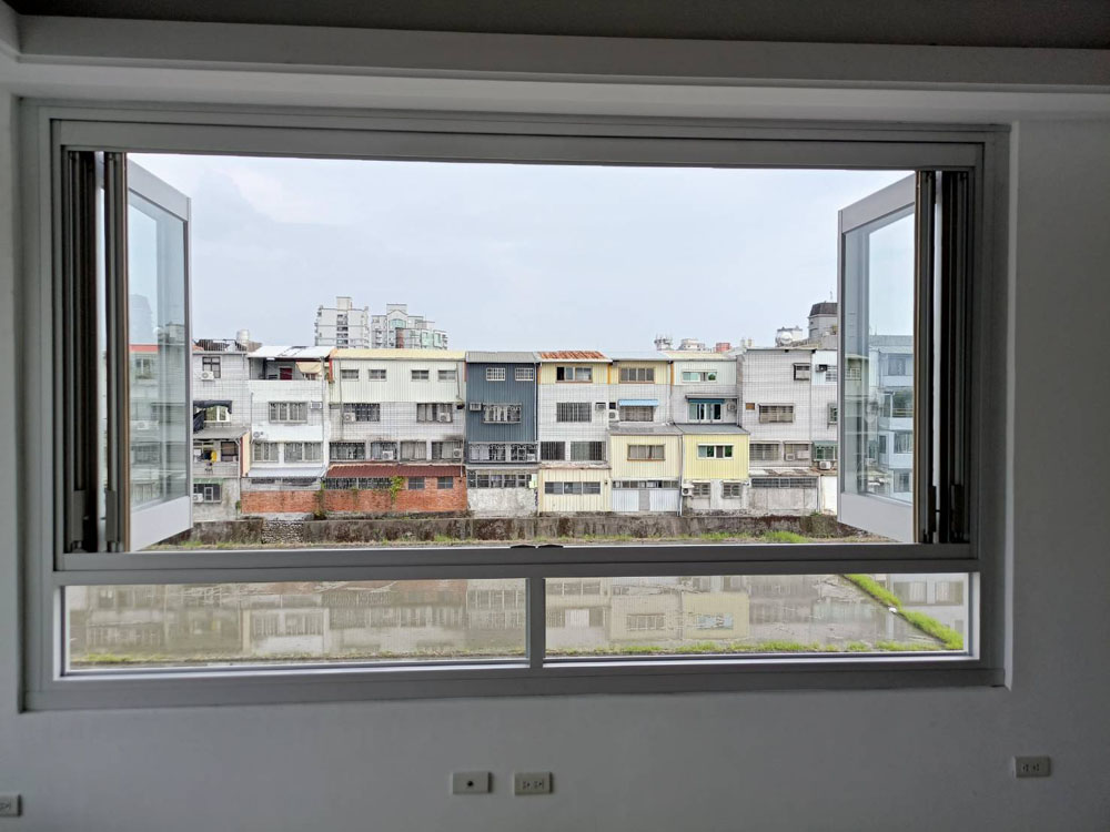 宜蘭包舊框4片折疊窗