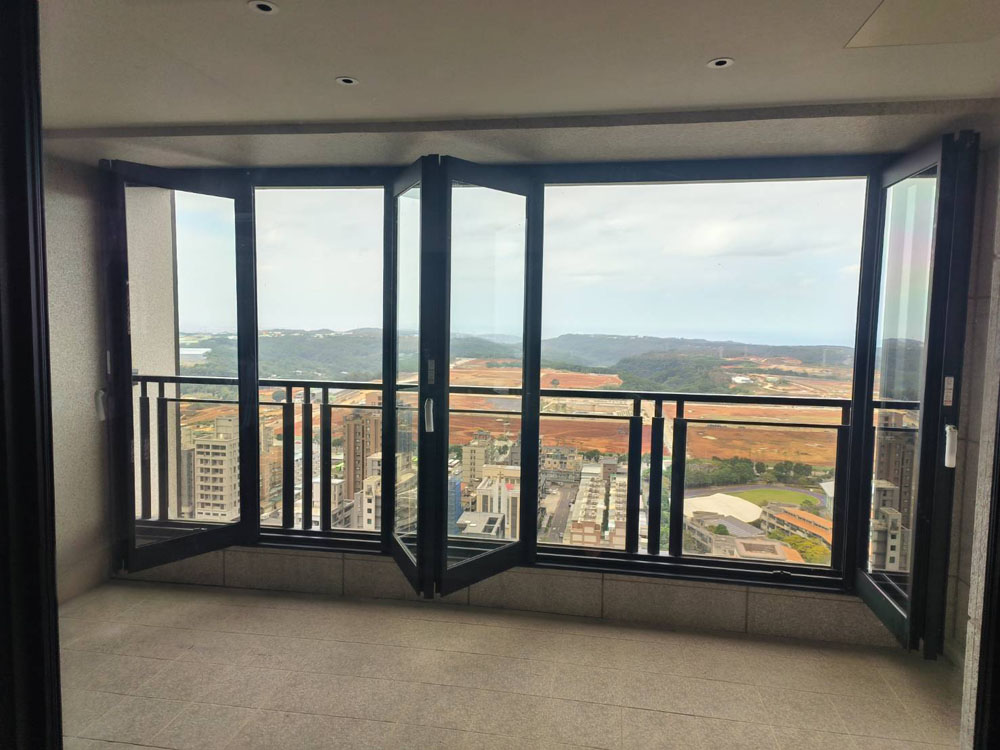 林口文化3路6片折疊門