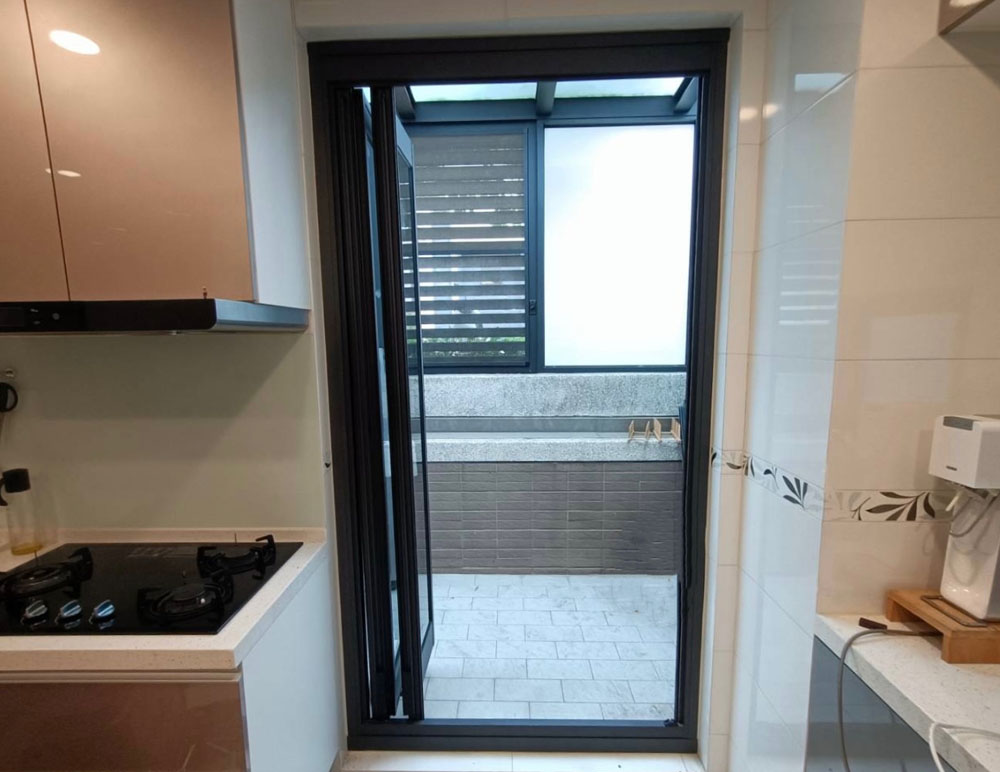 新竹明湖路包舊框2片折疊門