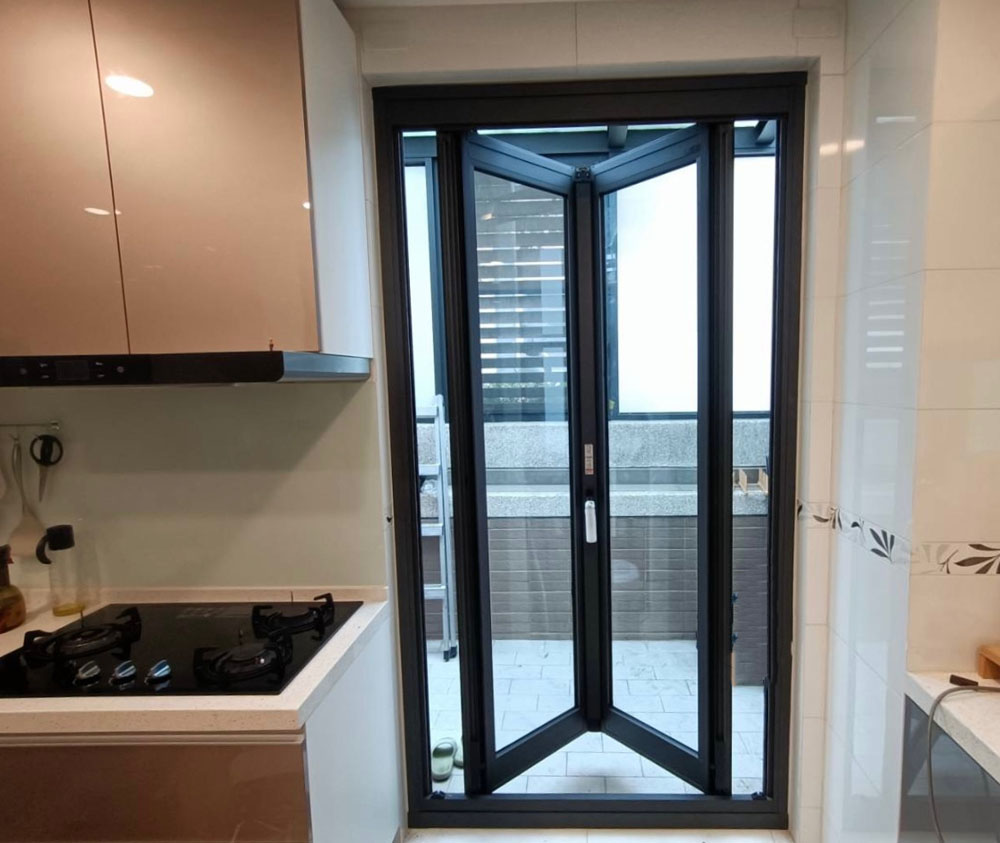 新竹明湖路包舊框2片折疊門