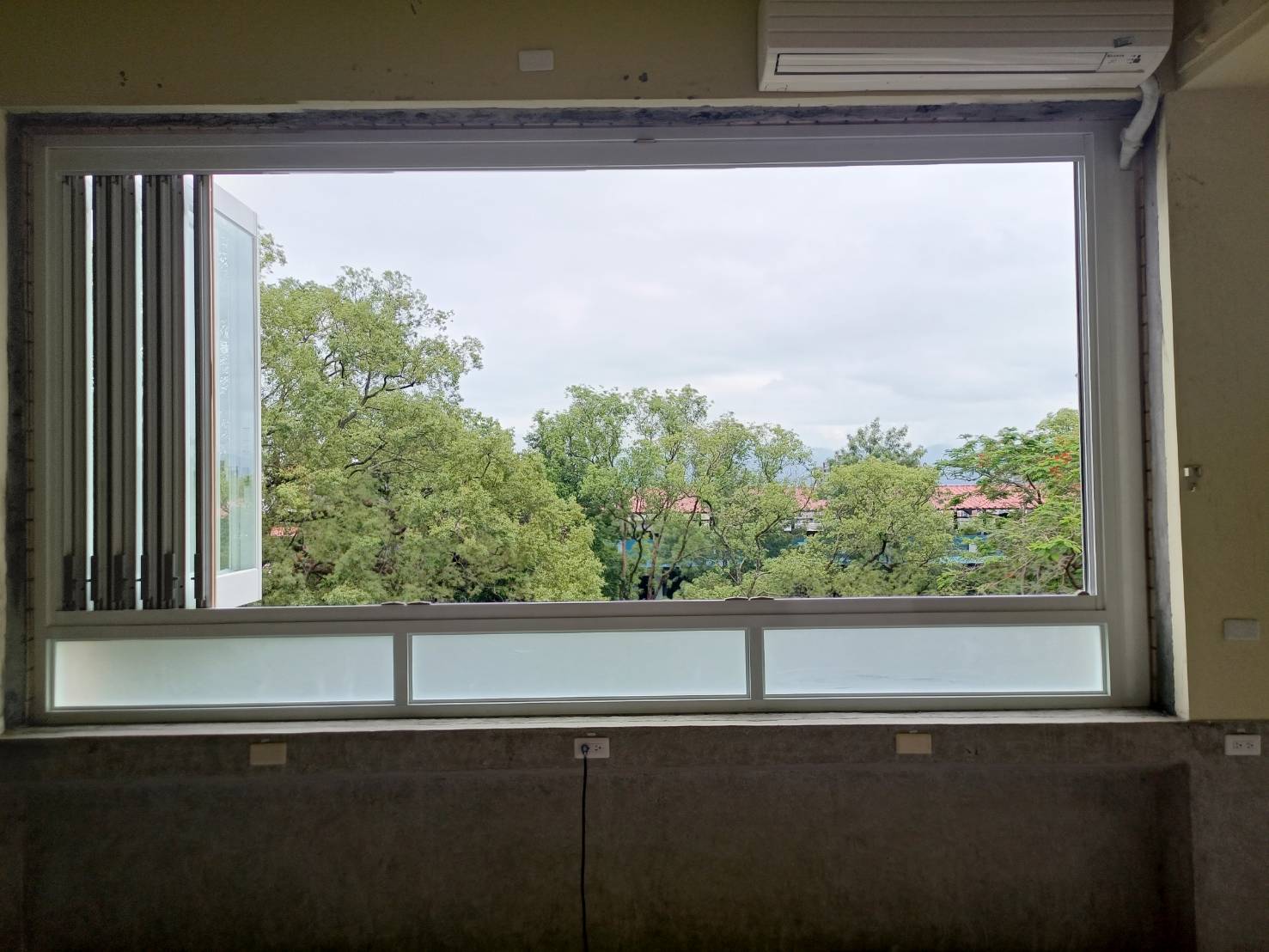 新竹竹東高中6片折疊窗