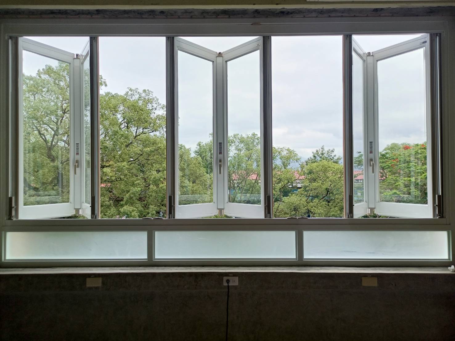 新竹竹東高中6片折疊窗