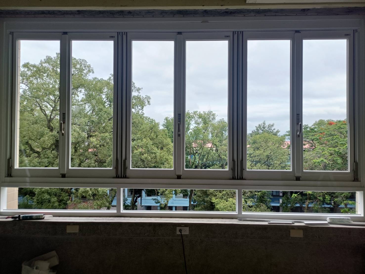 新竹竹東高中6片折疊窗