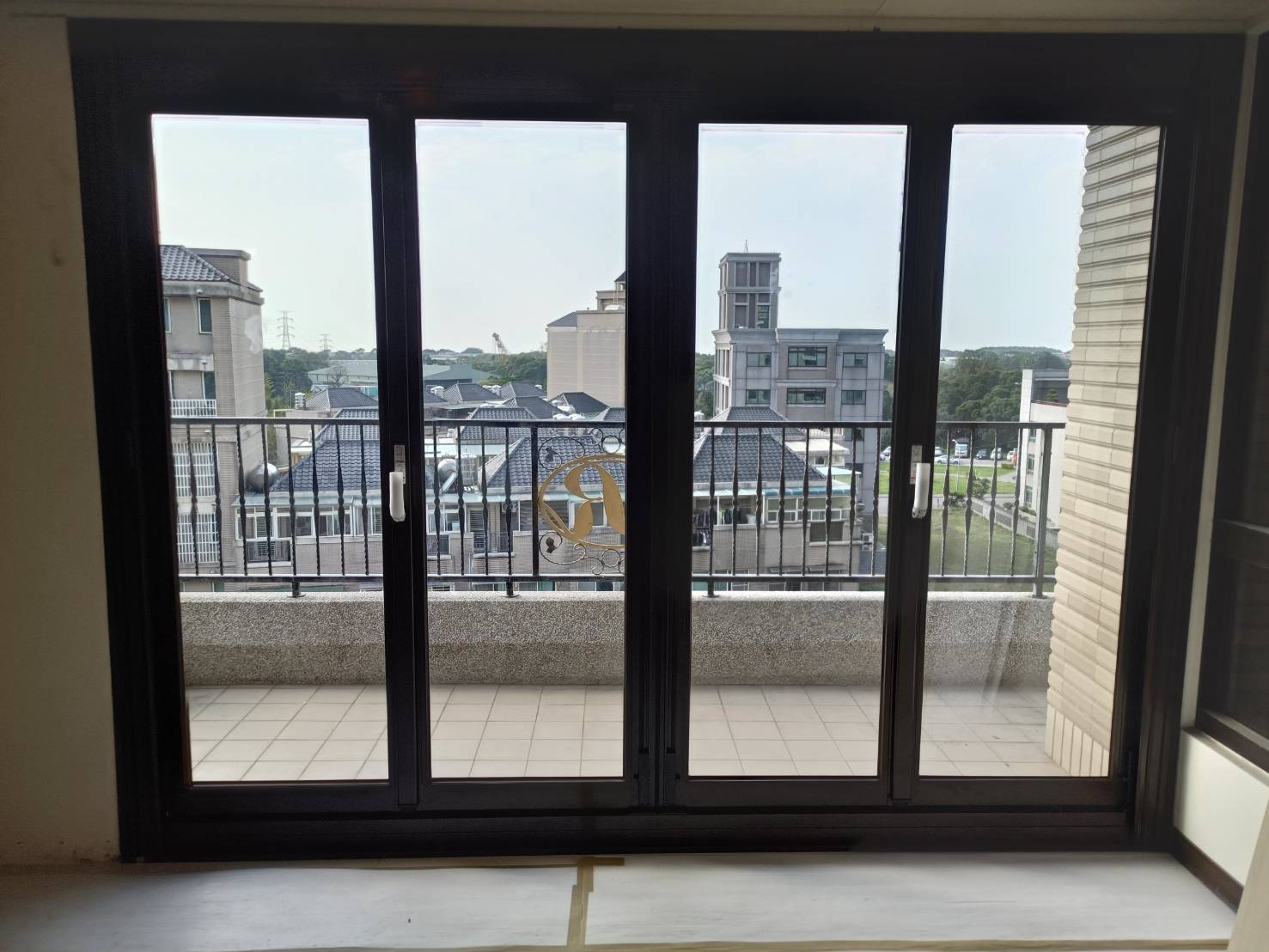 林口南勢街4片折疊門