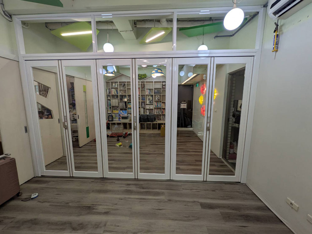 台北市新生南路6片折疊門無障礙下支