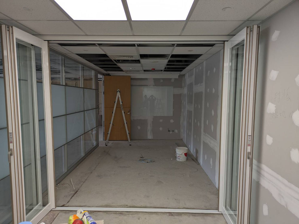 高雄民族路4片折疊門無障礙下支