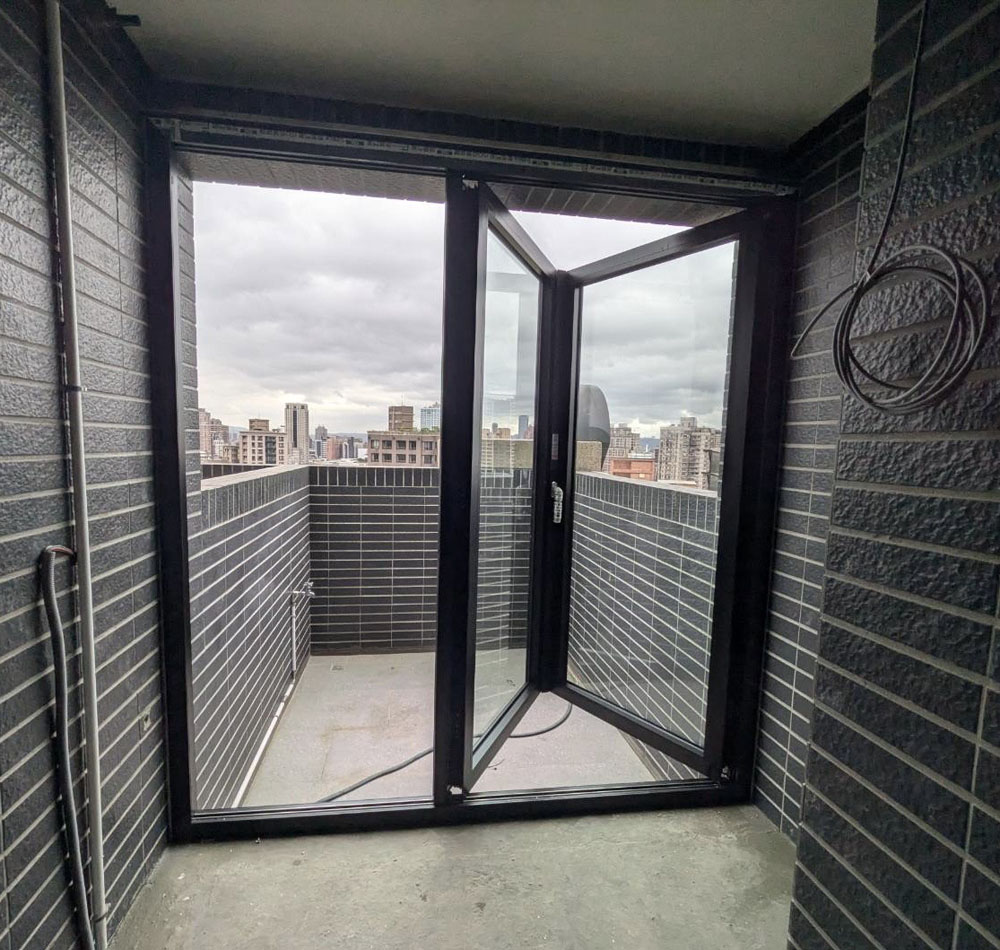 三重同安街kS78 2片折疊門