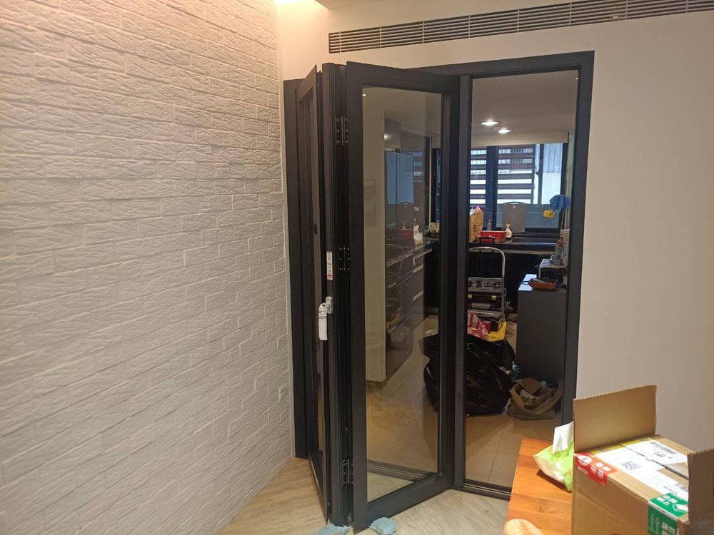 內湖安泰街KS78 2片+包舊框 折疊門