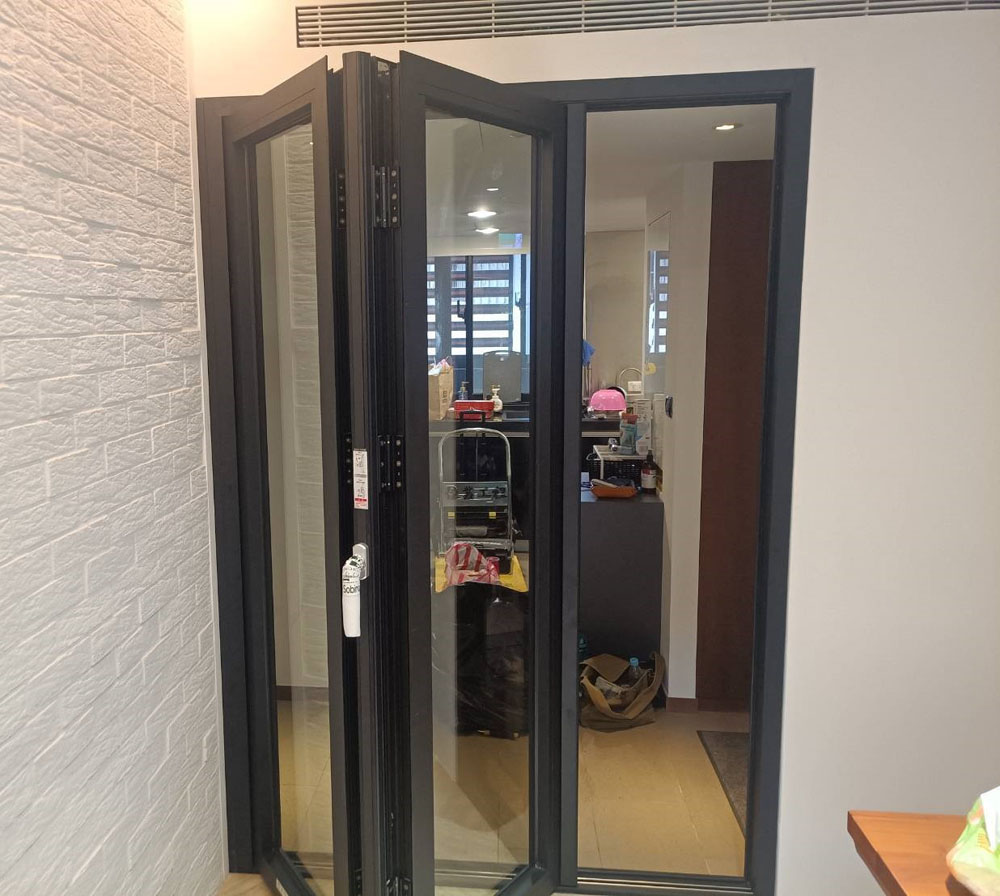 內湖安泰街KS78 2片+包舊框 折疊門