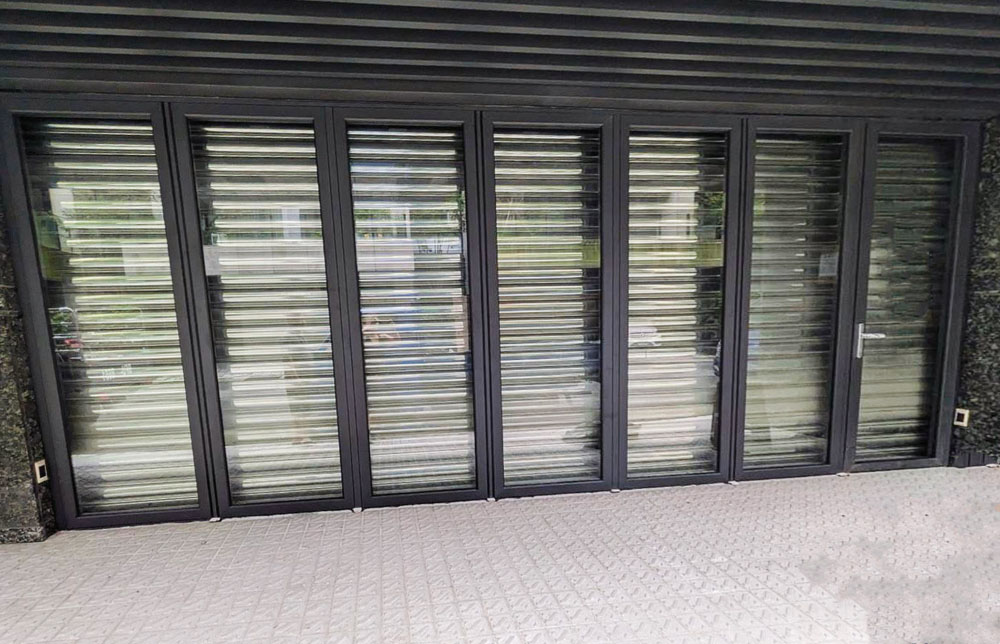 汐止水源路KS78 6+1折疊門