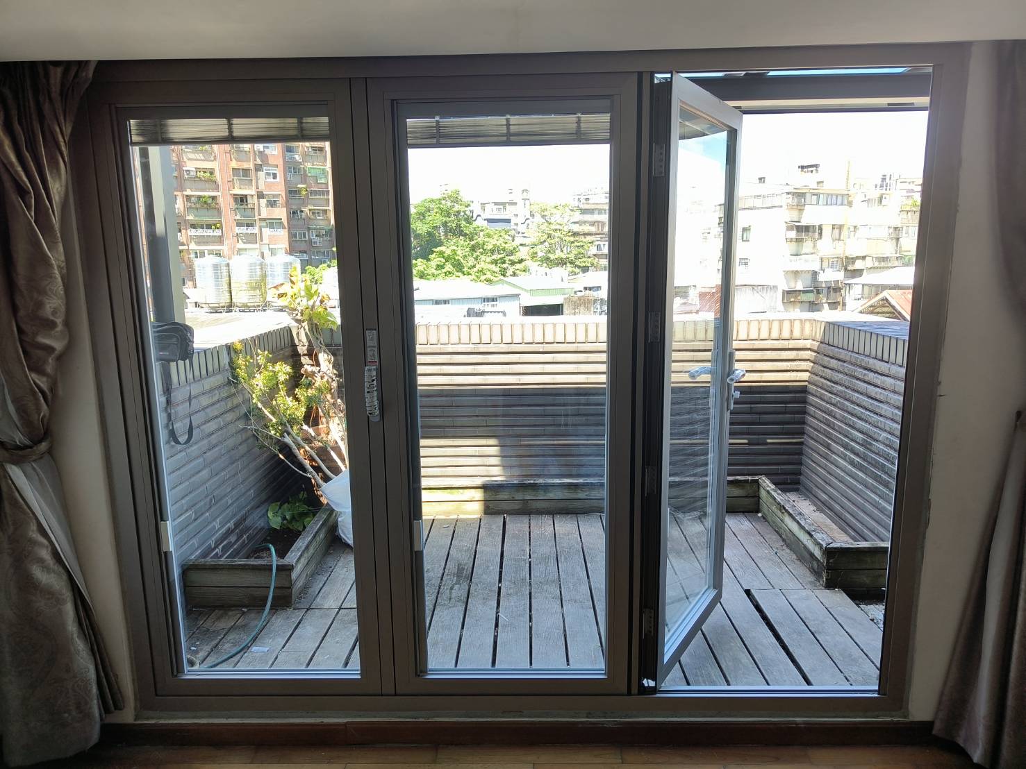 台北市瑞安街KS78 2+1折疊門