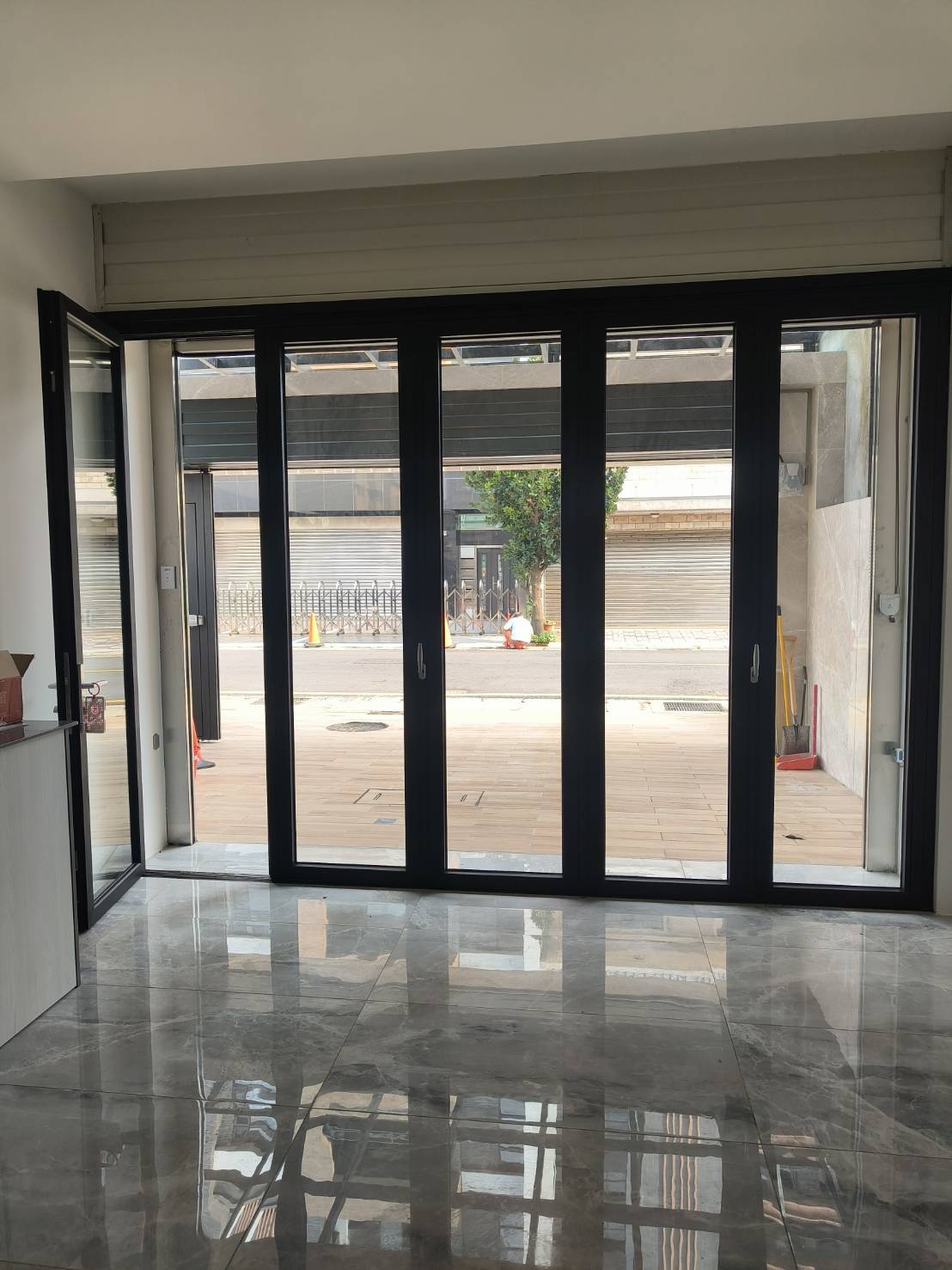 中壢青埔五街4+1 折疊門