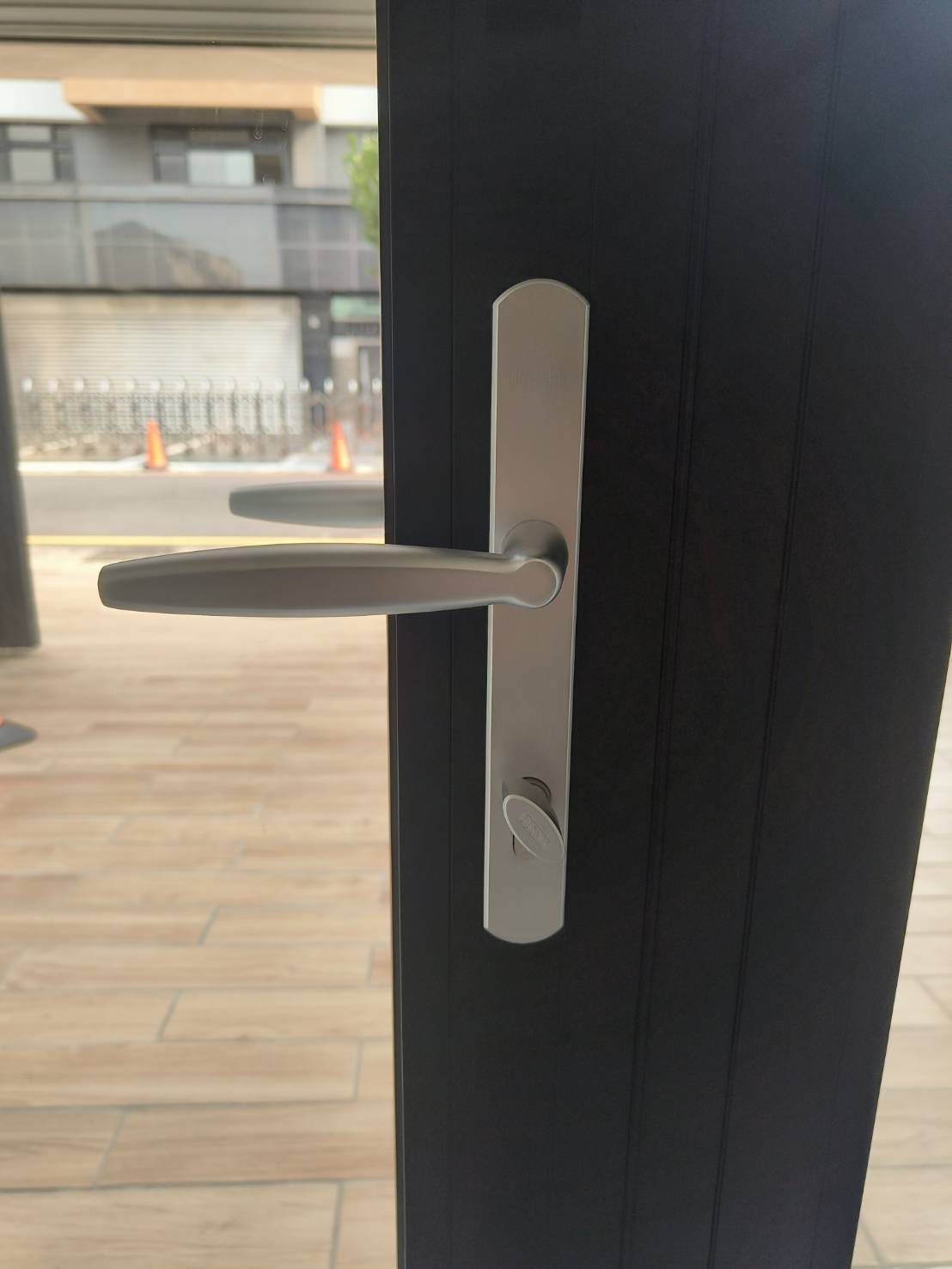 中壢青埔五街4+1 折疊門