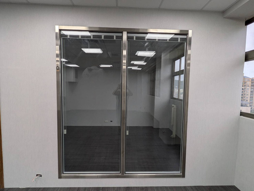 新竹東光路 內藏百業拉繩