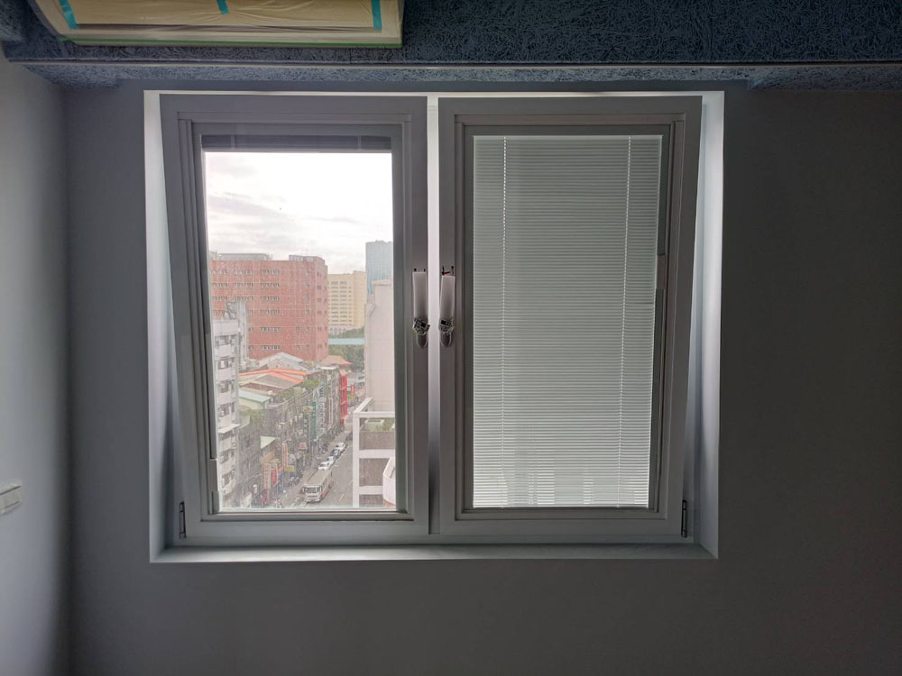 台北西寧北路 內倒內開+內藏百業磁滑