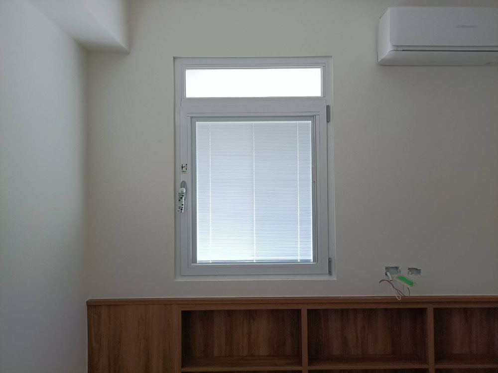 新店中正路內倒內開+內藏百業