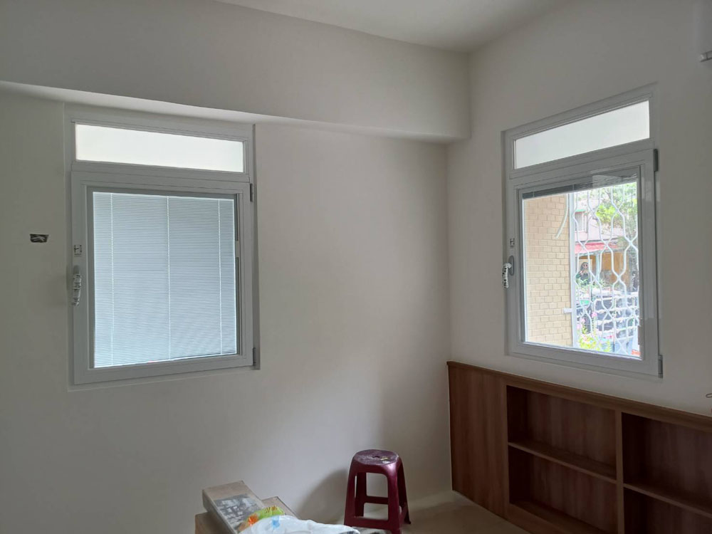 新店中正路內倒內開+內藏百業