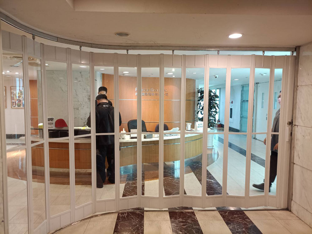 台北民生東路 水晶折疊門