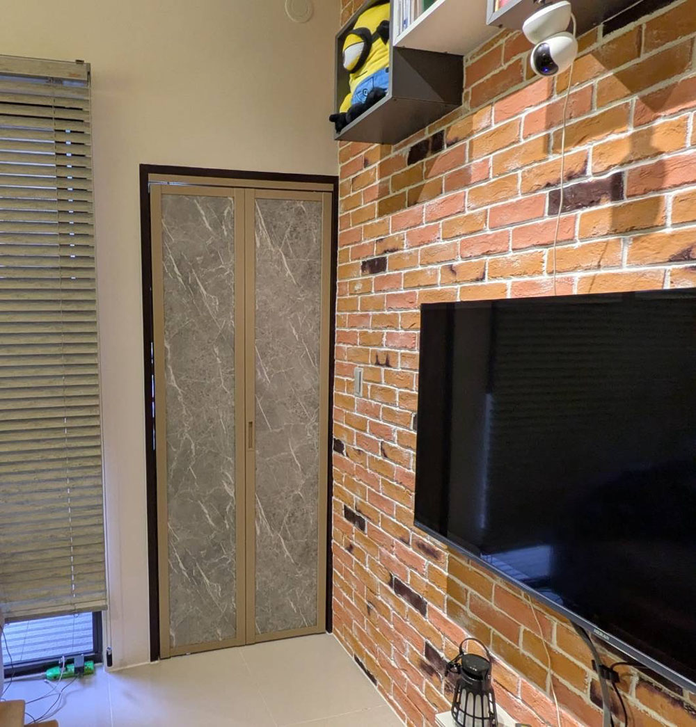 新店安康路2片折疊門金框