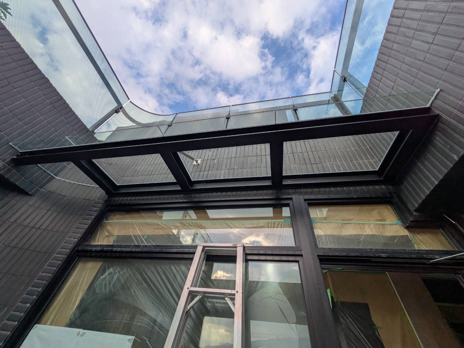 新店央北二路採光罩工程