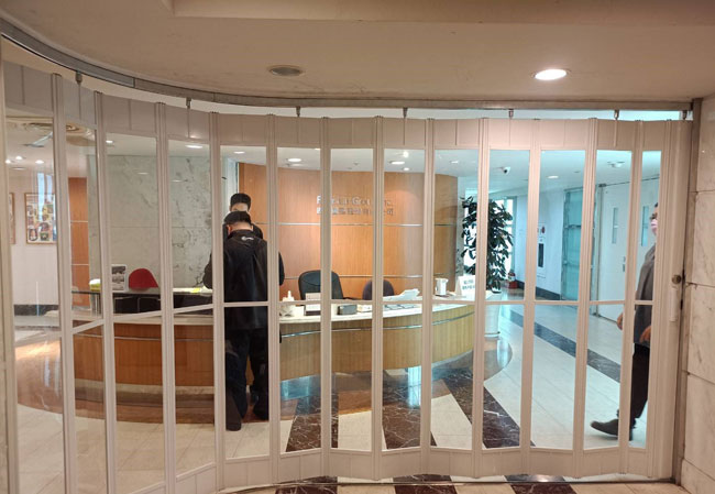 水晶摺疊門｜通透曲線隔間